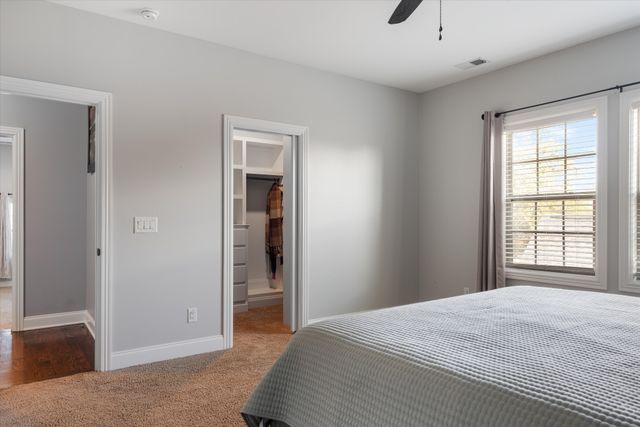 4999 Crescent Ln, Murfreesboro, TN 37128