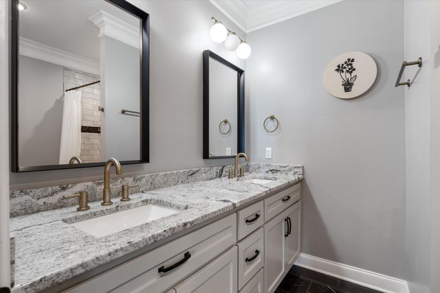 4999 Crescent Ln, Murfreesboro, TN 37128