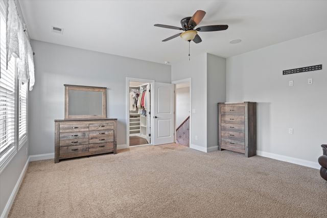 4999 Crescent Ln, Murfreesboro, TN 37128