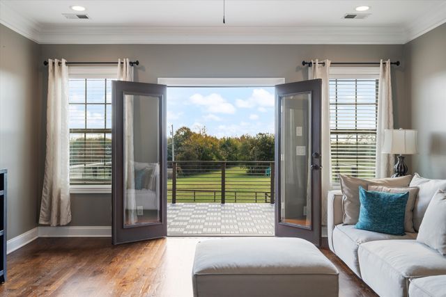 4999 Crescent Ln, Murfreesboro, TN 37128