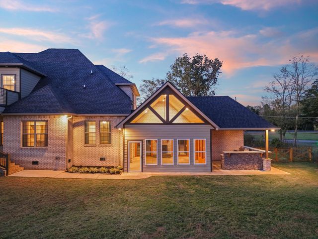 4999 Crescent Ln, Murfreesboro, TN 37128