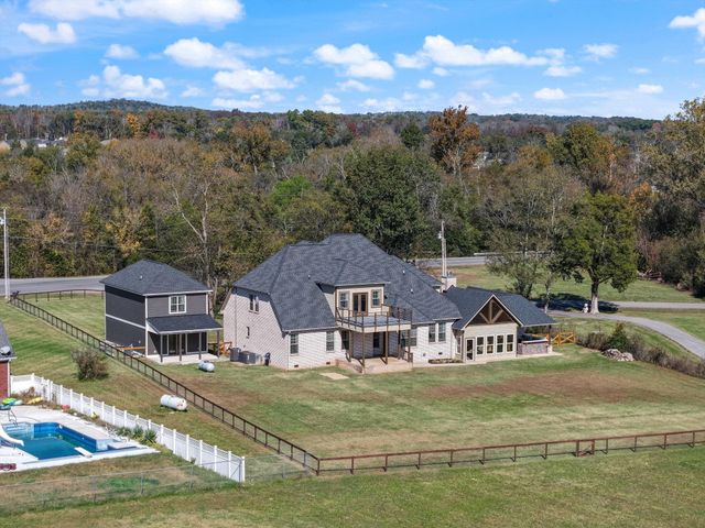 4999 Crescent Ln, Murfreesboro, TN 37128