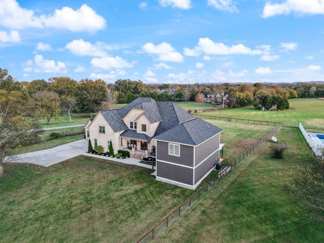 4999 Crescent Ln, Murfreesboro, TN 37128