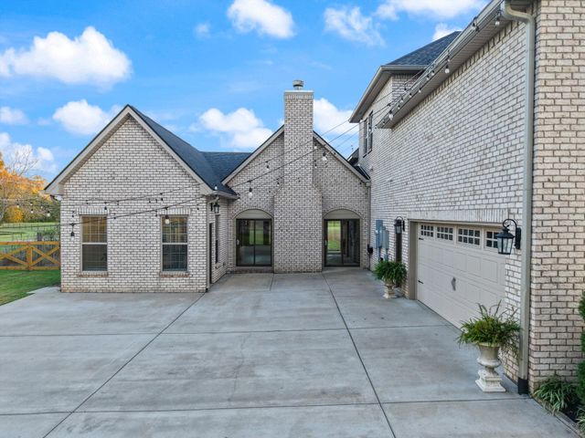 4999 Crescent Ln, Murfreesboro, TN 37128