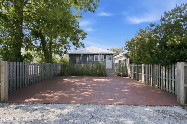 1603 Castle Street, Wilmington, NC 28401