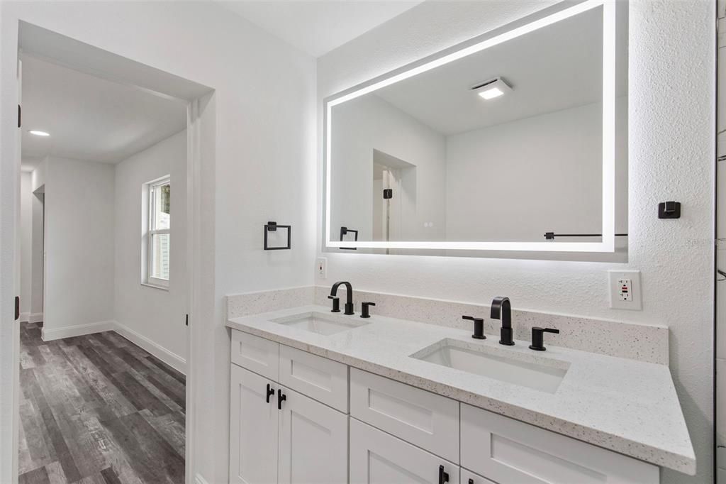 Image 13 of property listing at 2616 E 21ST AVENUE, Tampa, FL 33605