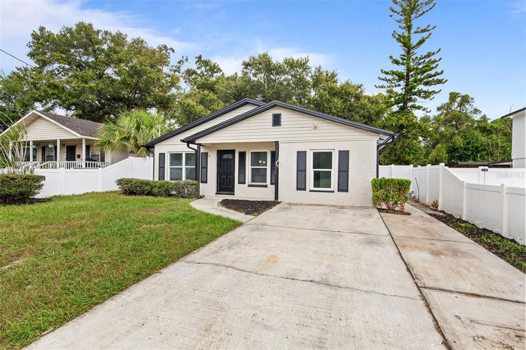 Image 21 of property listing at 2616 E 21ST AVENUE, Tampa, FL 33605