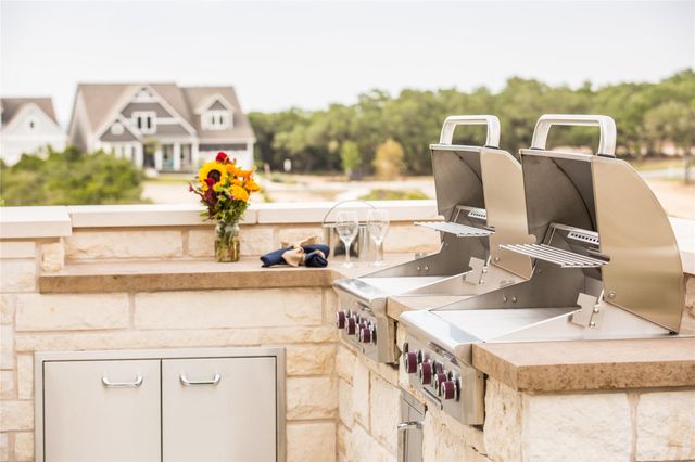 720 Sage Thrasher CIR, Dripping Springs, TX 78620