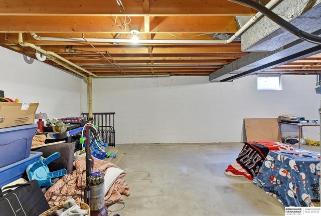 3505 S 95th Street, Omaha, NE 68124