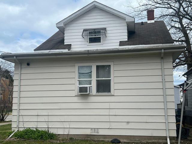 1702 Lincoln Street, North Chicago, IL 60064