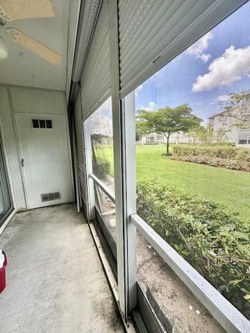 390 Fanshaw J, Boca Raton, FL 33434