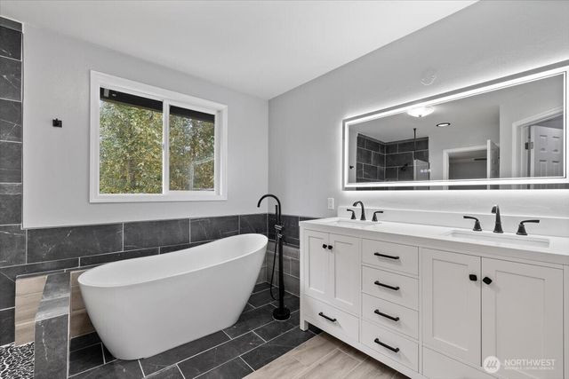911 123rd Avenue NE, Lake Stevens, WA 98258