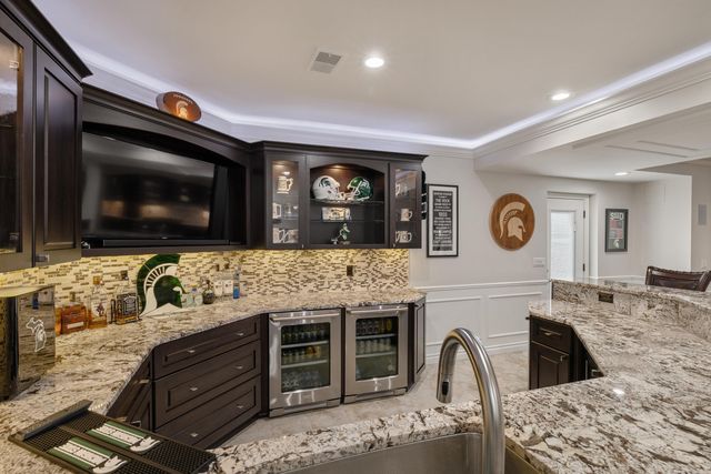 56434 Ken Charles Drive, Shelby Twp, MI 48316