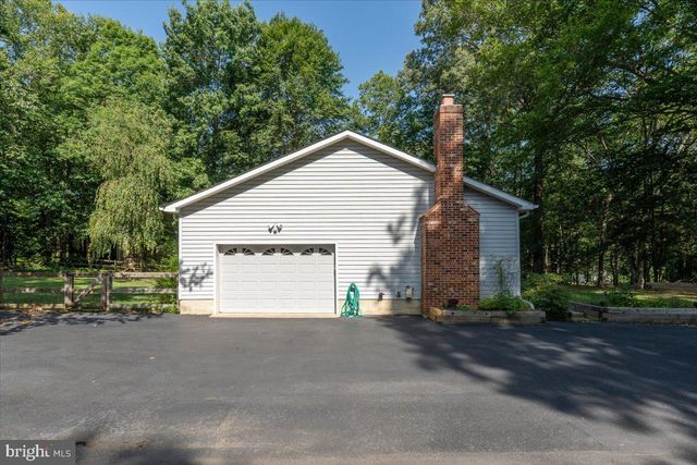 7400 WASHINGTON DR, King George, VA 22485