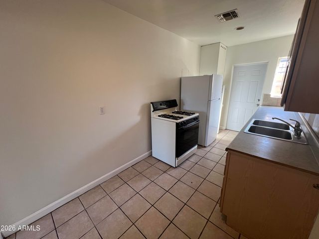 1626 W MCDOWELL Road 1, Phoenix, AZ 85007