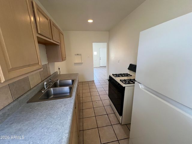 1626 W MCDOWELL Road 1, Phoenix, AZ 85007