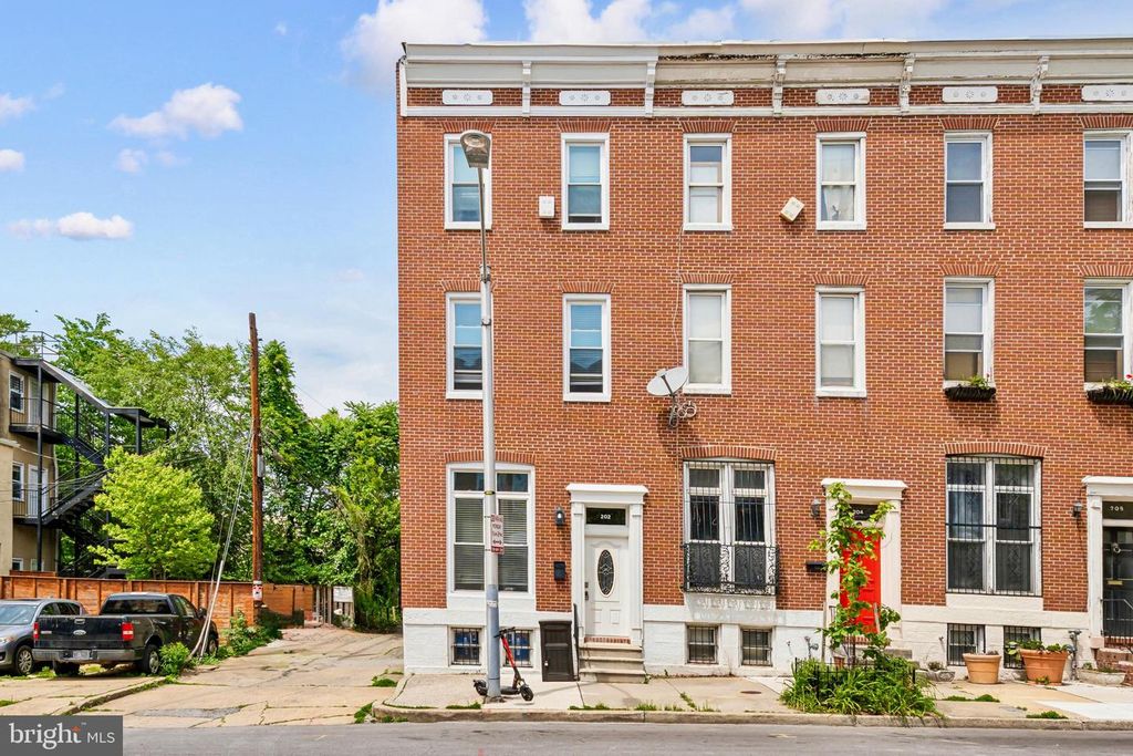 Image 1 of property listing at 202 E LAFAYETTE AVE, Baltimore, MD 21202