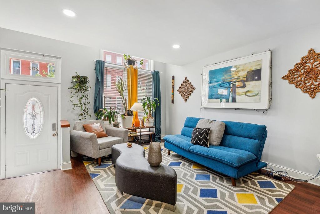 Image 2 of property listing at 202 E LAFAYETTE AVE, Baltimore, MD 21202