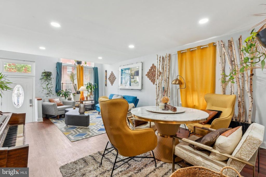 Image 6 of property listing at 202 E LAFAYETTE AVE, Baltimore, MD 21202