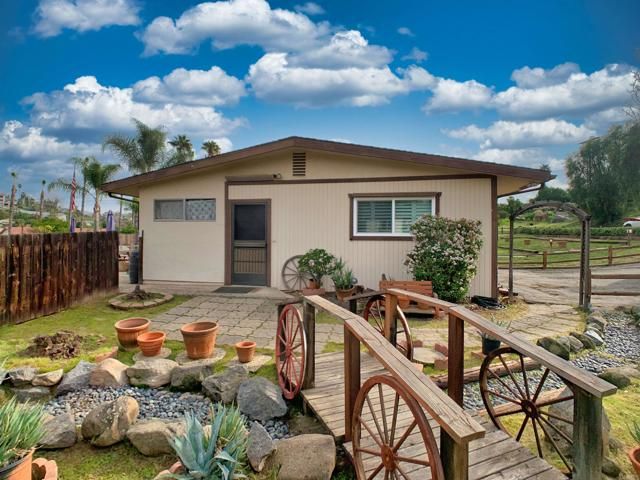 1918 Grove Road, El Cajon, CA 92020