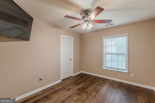5342 Lakerock Drive SW, South Fulton, GA 30331