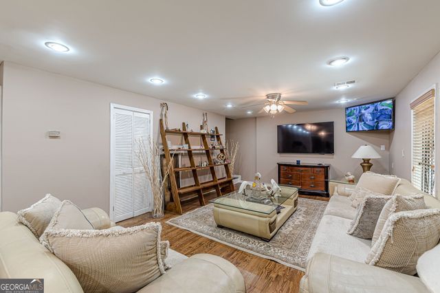 5342 Lakerock Drive SW, South Fulton, GA 30331