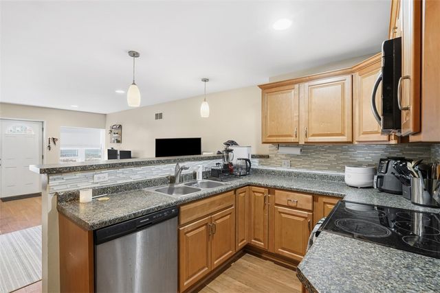 1202 Sarah St, South Side, PA 15203