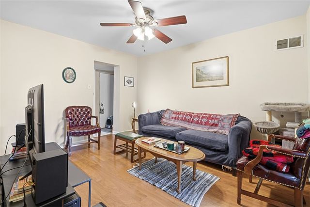 1202 Sarah St, South Side, PA 15203