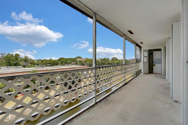6289 Lear Drive 403, Lake Worth, FL 33462