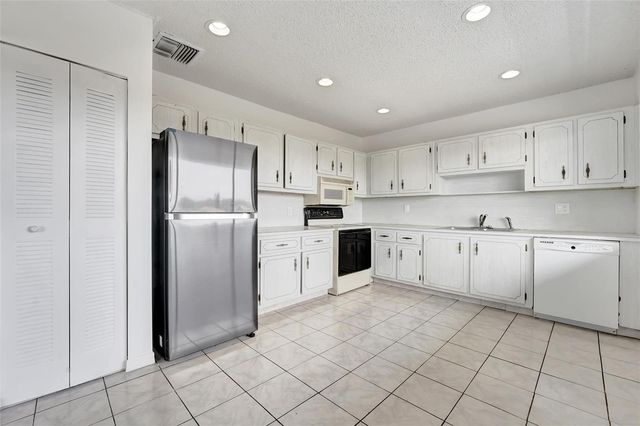 6289 Lear Drive 403, Lake Worth, FL 33462