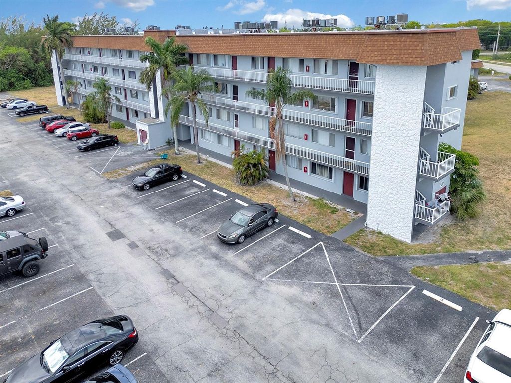 6289 Lear Drive 403, Lake Worth, FL 33462