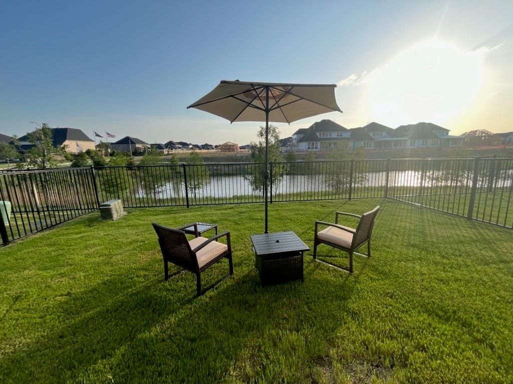 5562 Amber Brook Lane, Fulshear, TX 77441