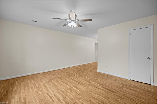 129 Saint Stephens DR, Newport News, VA 23602