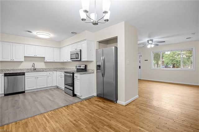 129 Saint Stephens DR, Newport News, VA 23602