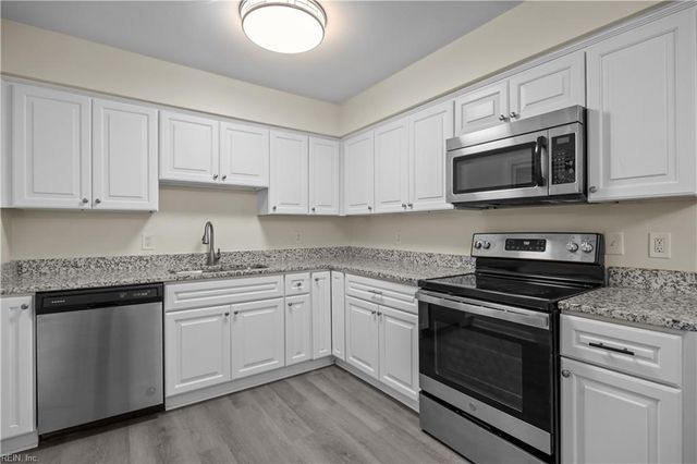 129 Saint Stephens DR, Newport News, VA 23602
