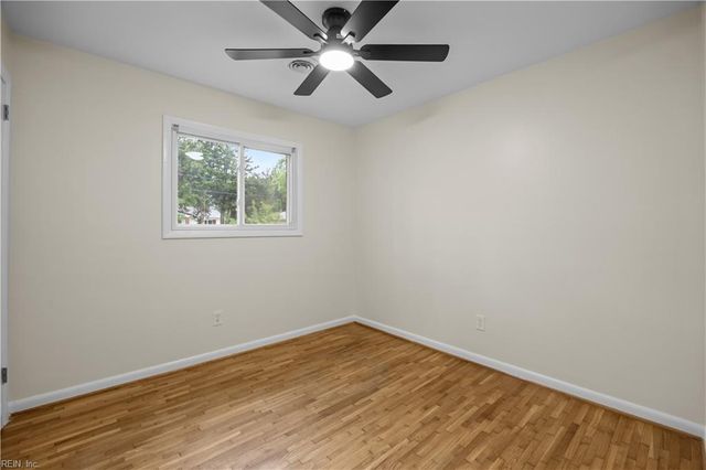 129 Saint Stephens DR, Newport News, VA 23602