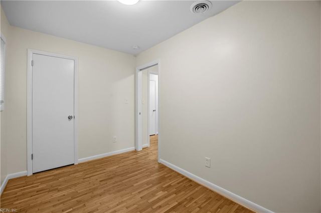 129 Saint Stephens DR, Newport News, VA 23602