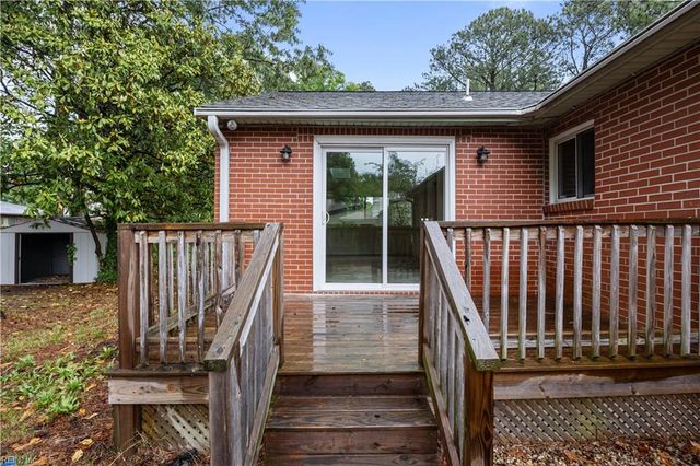 129 Saint Stephens DR, Newport News, VA 23602