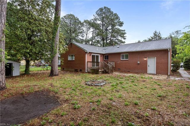 129 Saint Stephens DR, Newport News, VA 23602
