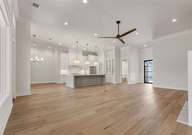 2043 Pebble Bend Drive, College Station, TX 77845