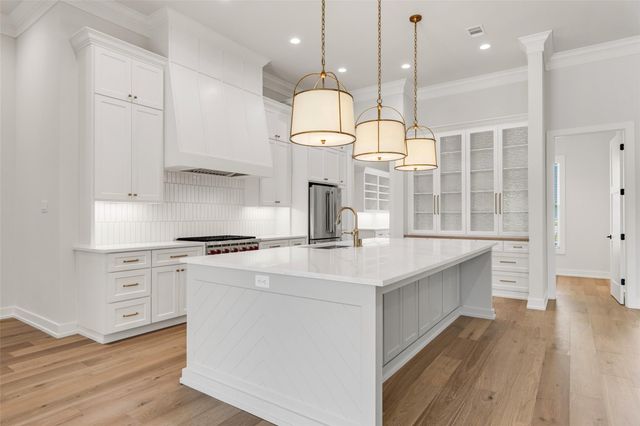 2043 Pebble Bend Drive, College Station, TX 77845