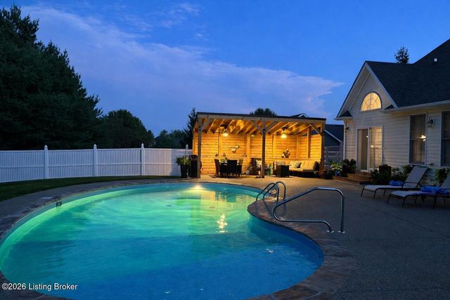 509 Maple Crest Way, Elizabethtown, KY 42701