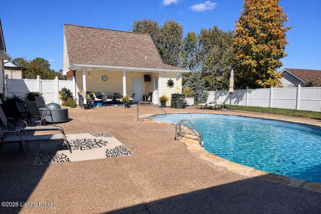 509 Maple Crest Way, Elizabethtown, KY 42701