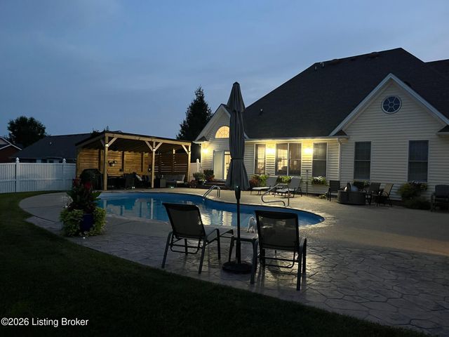 509 Maple Crest Way, Elizabethtown, KY 42701