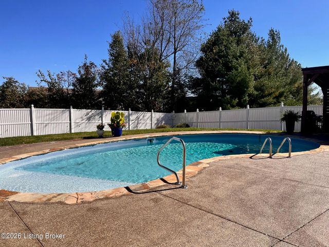 509 Maple Crest Way, Elizabethtown, KY 42701