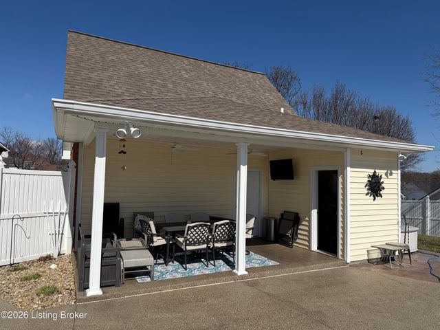 509 Maple Crest Way, Elizabethtown, KY 42701