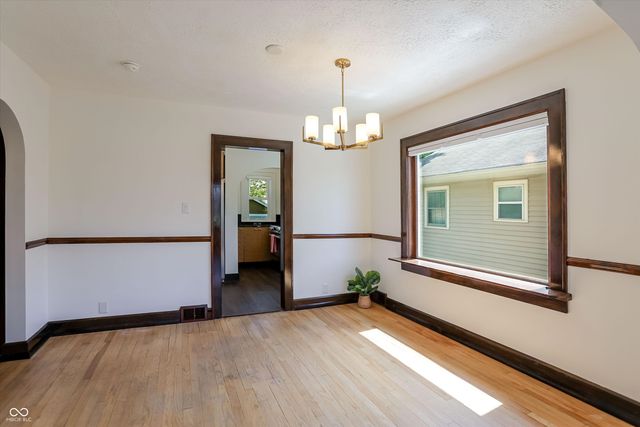 79 N 14th Avenue, Beech Grove, IN 46107