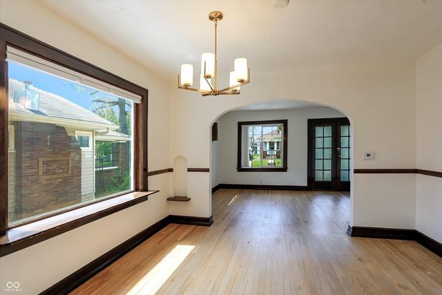 79 N 14th Avenue, Beech Grove, IN 46107