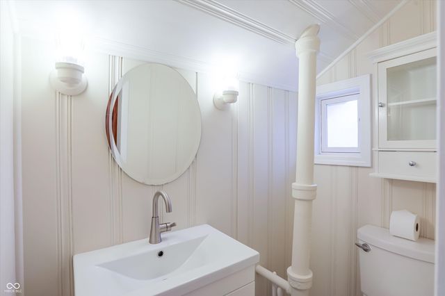 79 N 14th Avenue, Beech Grove, IN 46107