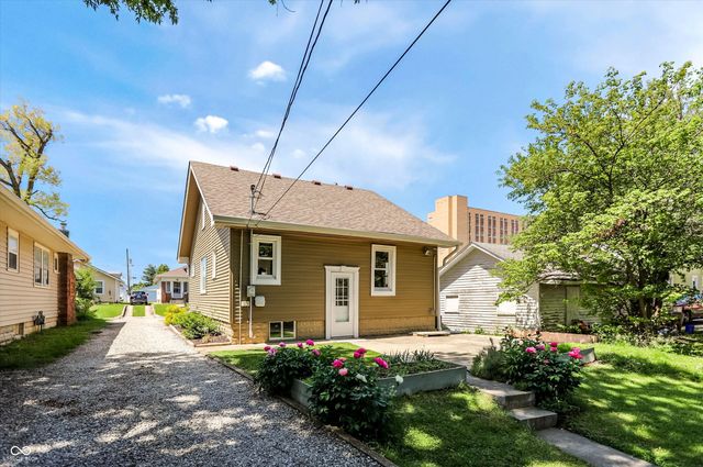 79 N 14th Avenue, Beech Grove, IN 46107